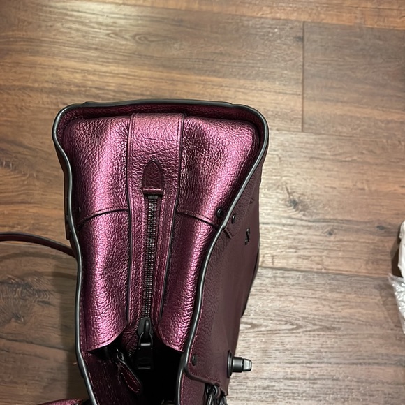 Coach in EUC Crossbody/ Handbag in a Purple Color very unique a gorgeous - Picture 10 of 13